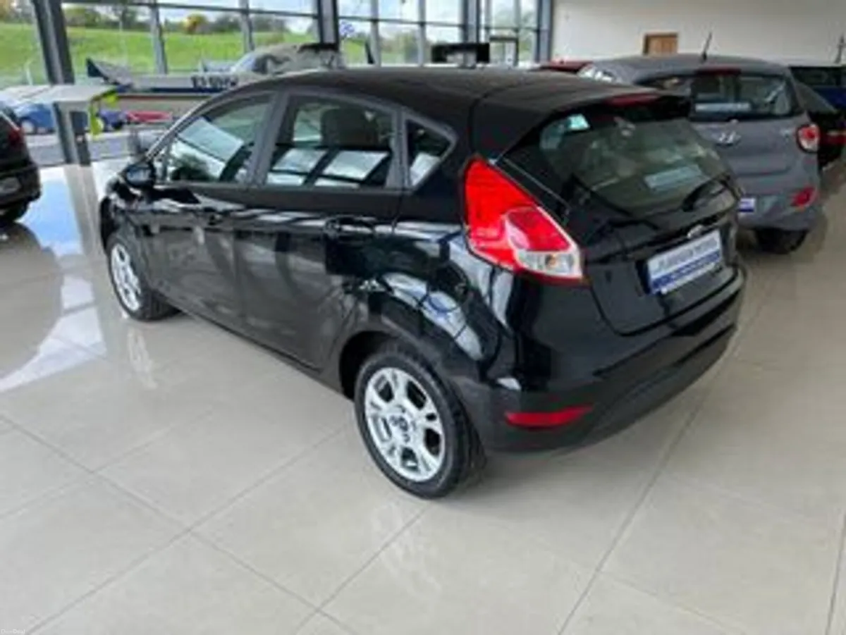 Ford Fiesta ZETEC 1.25 60PS M5 5DR MCA 4DR - Image 3
