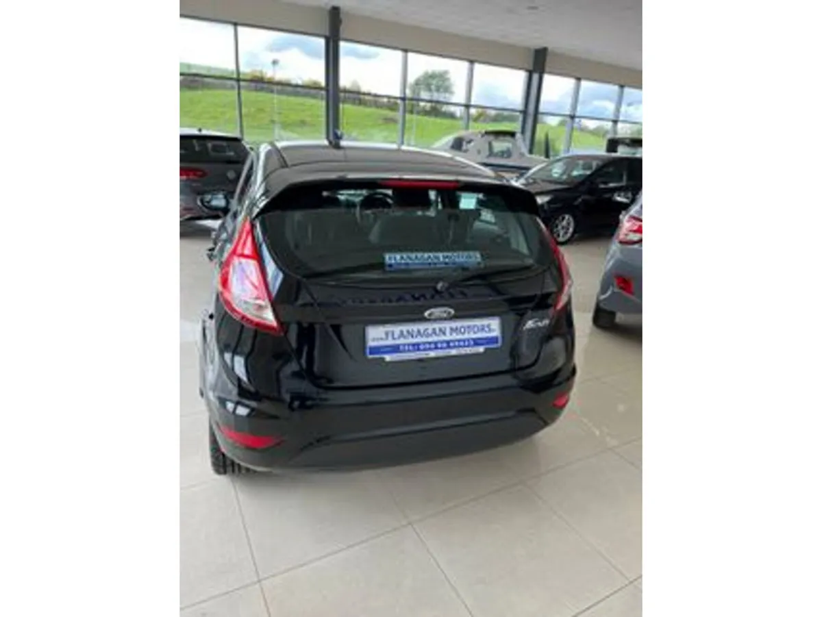 Ford Fiesta ZETEC 1.25 60PS M5 5DR MCA 4DR - Image 4
