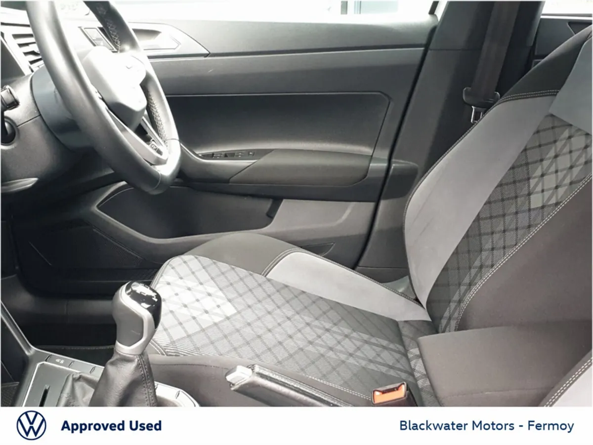 Volkswagen Polo 1.0TSI 95BHP 5DR R-LINE - Image 4