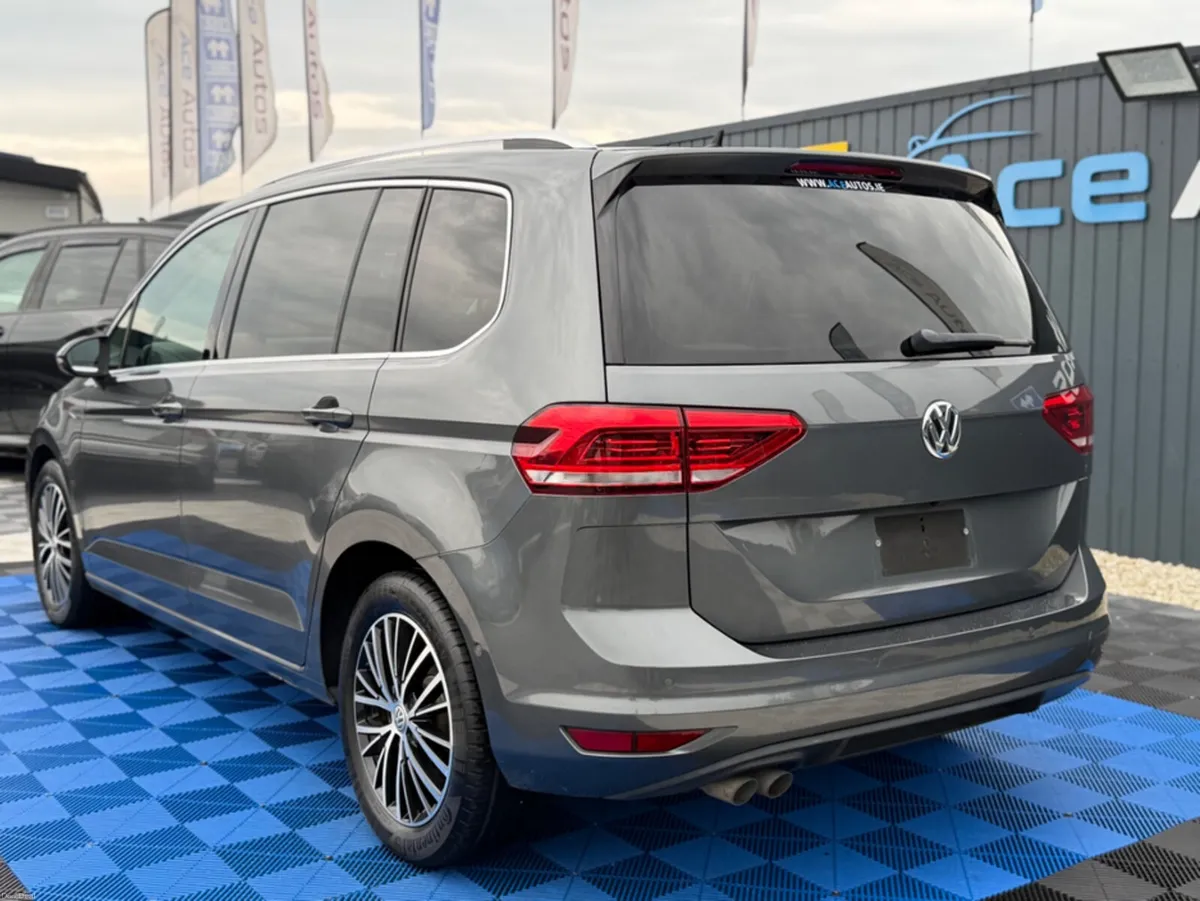 Volkswagen Touran HIGHLINE PREMIUM - 2.0L DIESEL - - Image 5