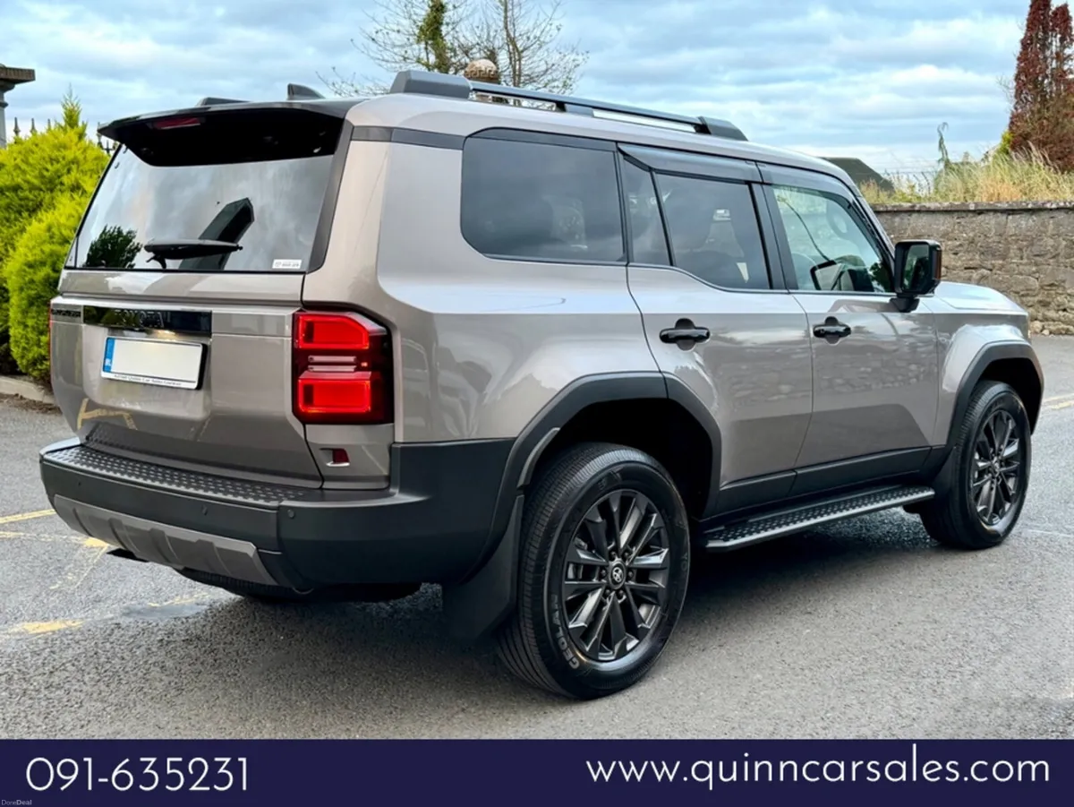 Toyota Land Cruiser 2.8 D4D AUTO ZX PLATINUM SPEC= - Image 3