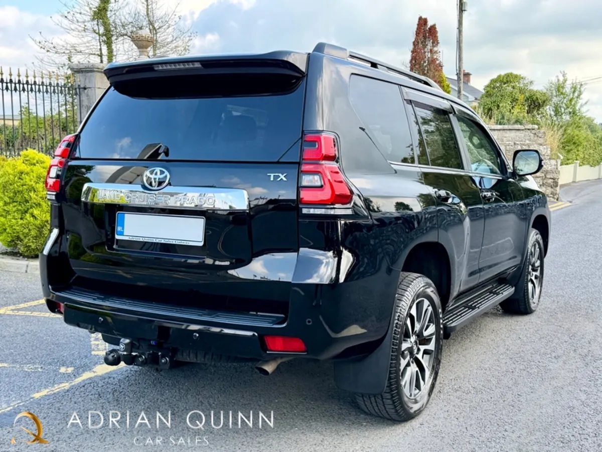 Toyota Land Cruiser 2.8 D4D TXL AUTO ==7 SEATER++ - Image 5