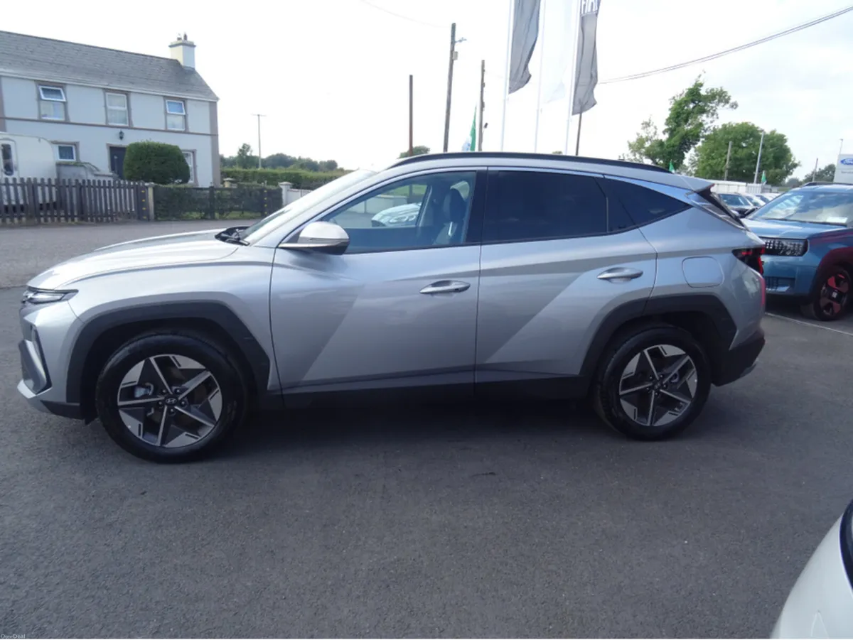 Hyundai Tucson EXECUTIVE 5DR - Image 4
