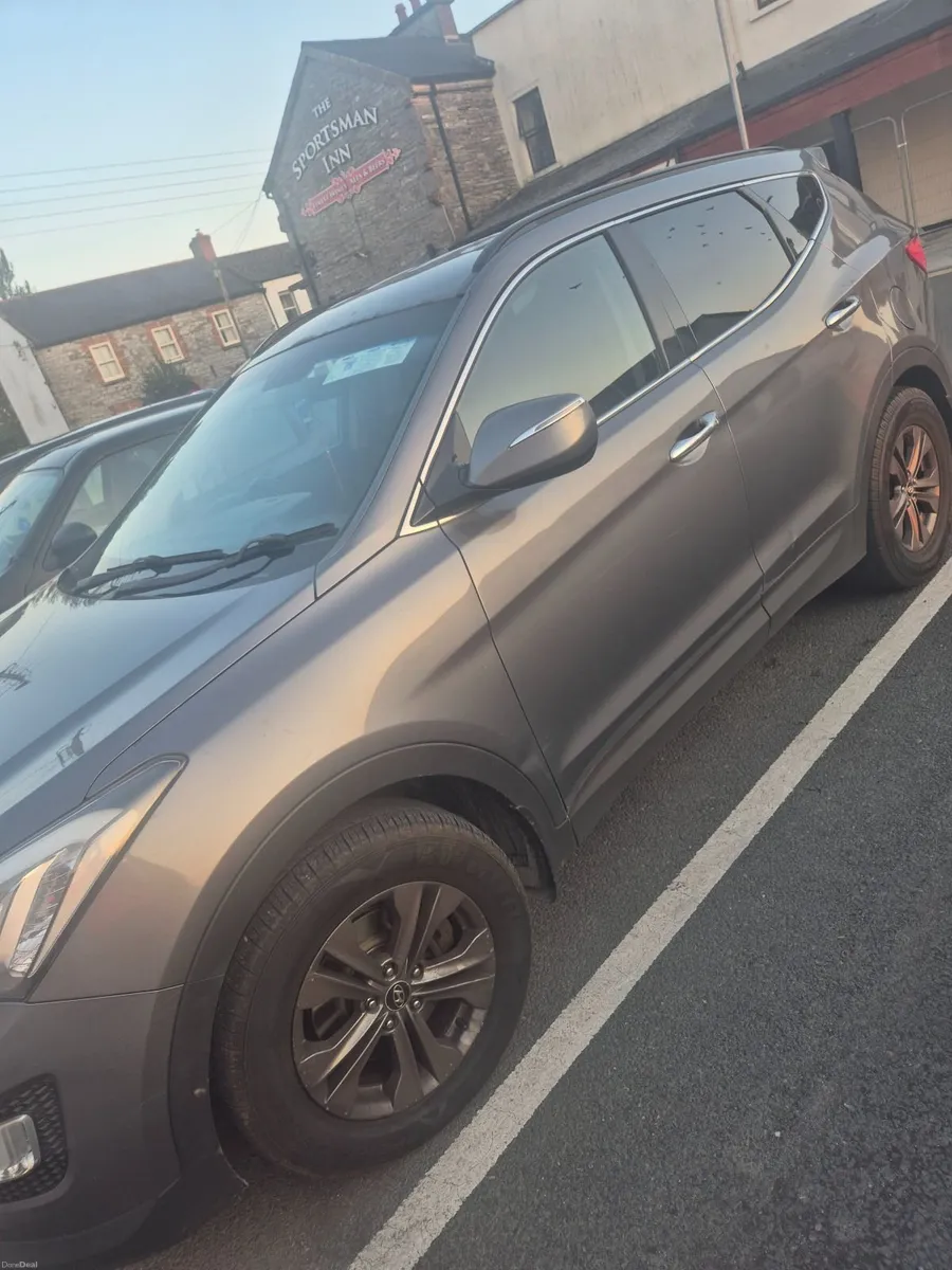 Hyundai Santa Fe 2013 - Image 2