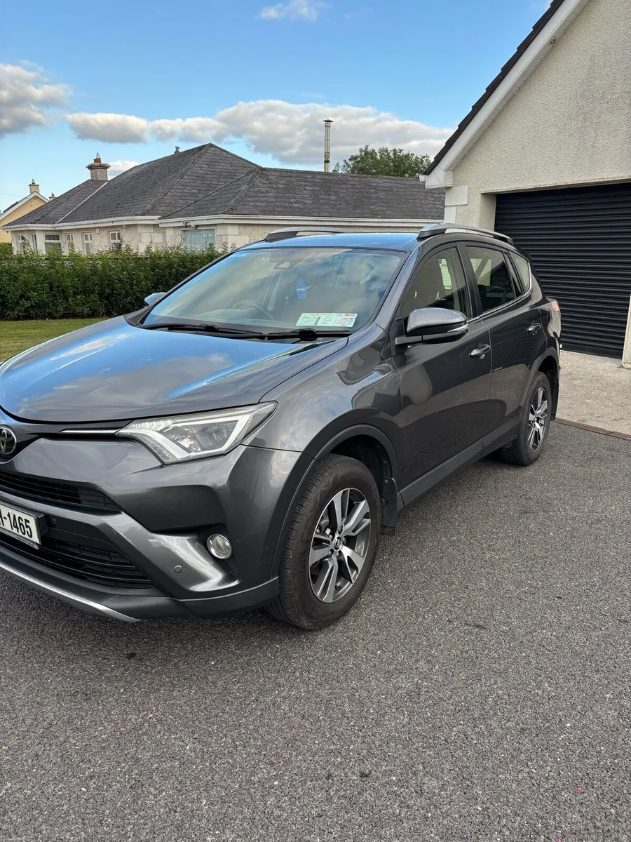 Toyota rav 4 - Image 2