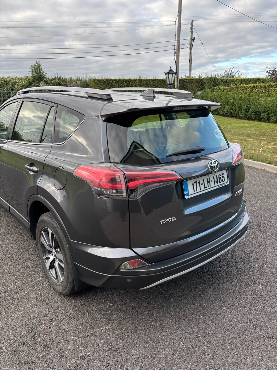 Toyota rav 4 - Image 6