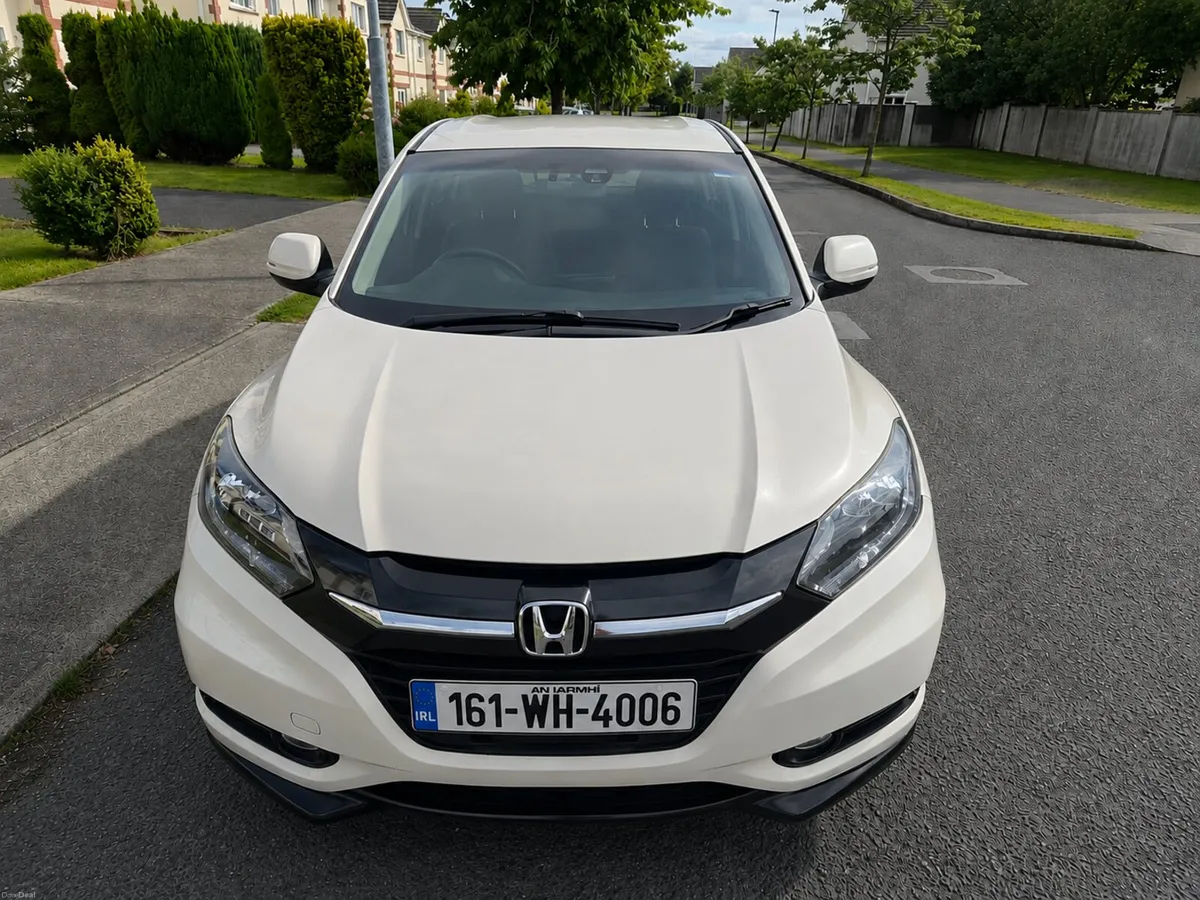 2016 Honda Vezel Automatic - Image 3