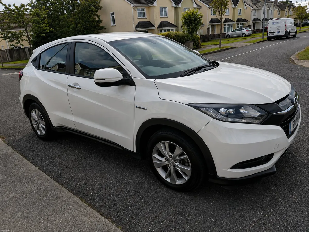 2016 Honda Vezel Automatic - Image 4