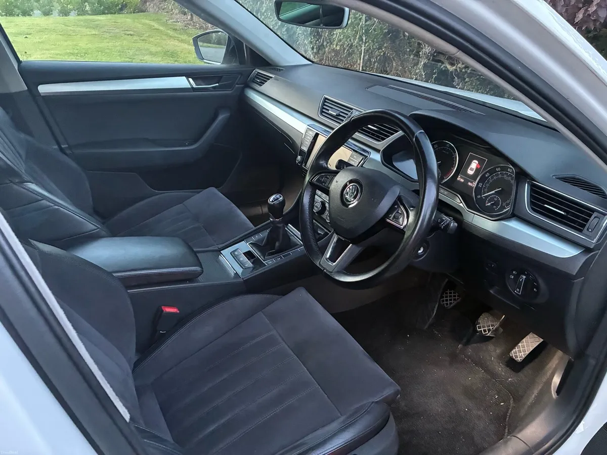Car for sale - Image 6