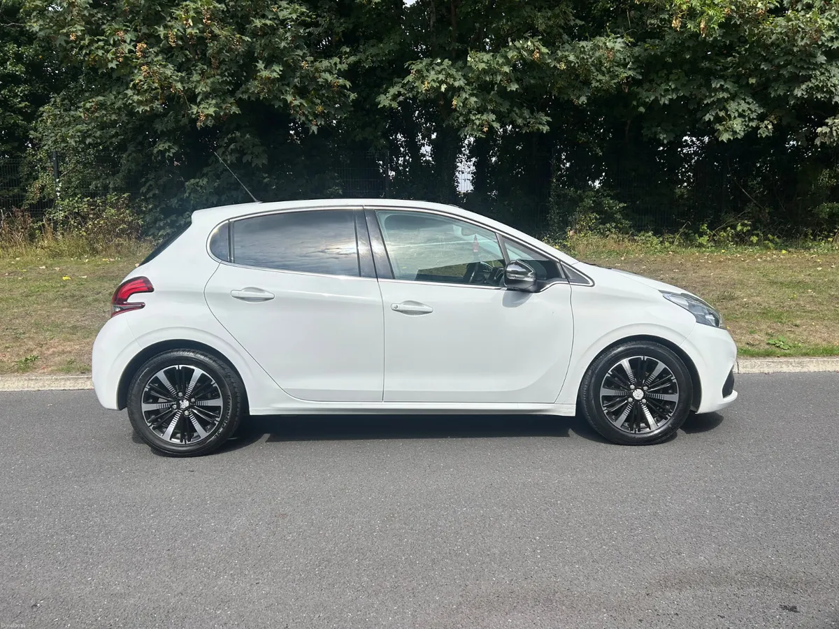 Peugeot 208 2016(NCT 05/27 TAX 07/27) - Image 3