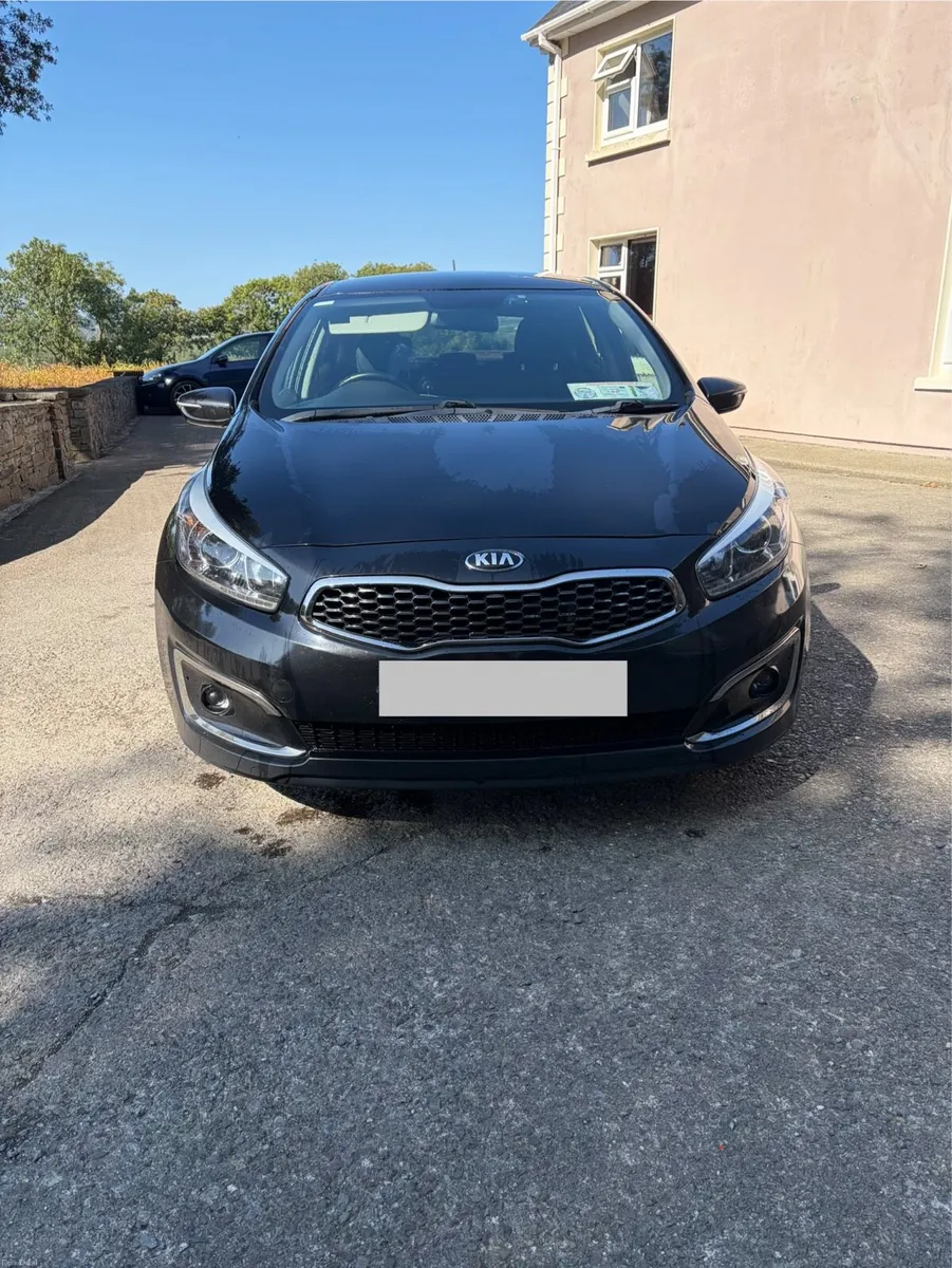 2017 Kia Ceed - Image 2