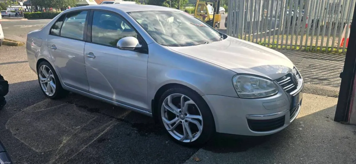 Vw jetta 2010 automatic - Image 1