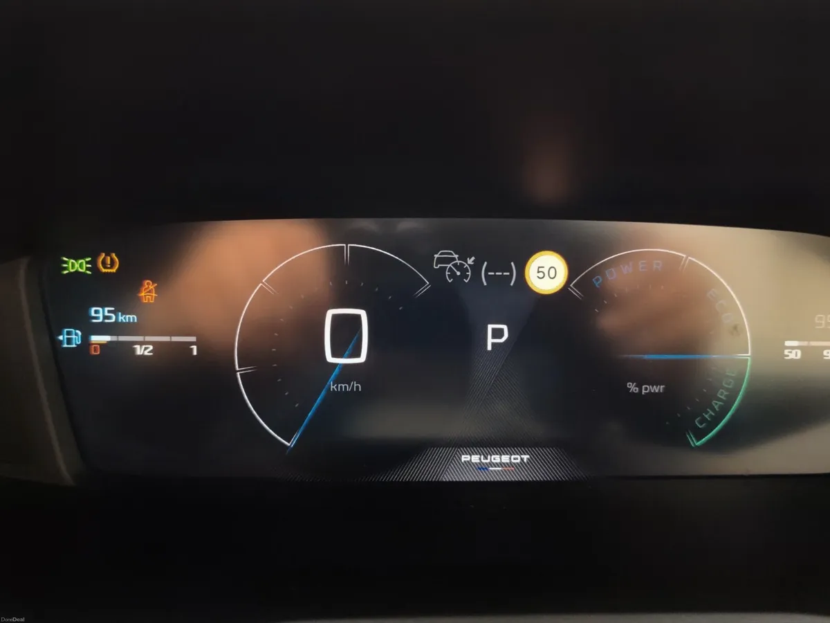 Peugeot 2008  145 bhp Hybrid - Image 3