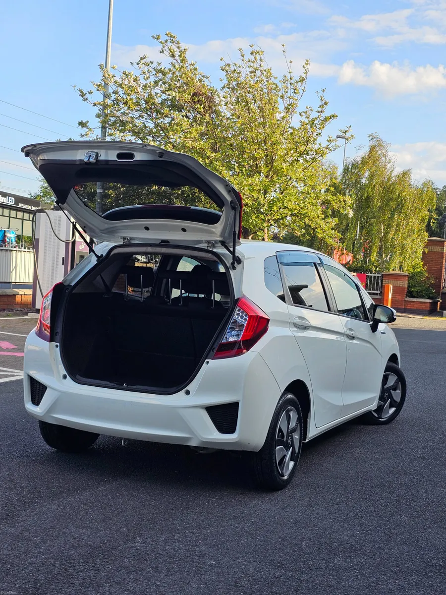 Honda Fit Hybrid Automatic  2015 - Image 3