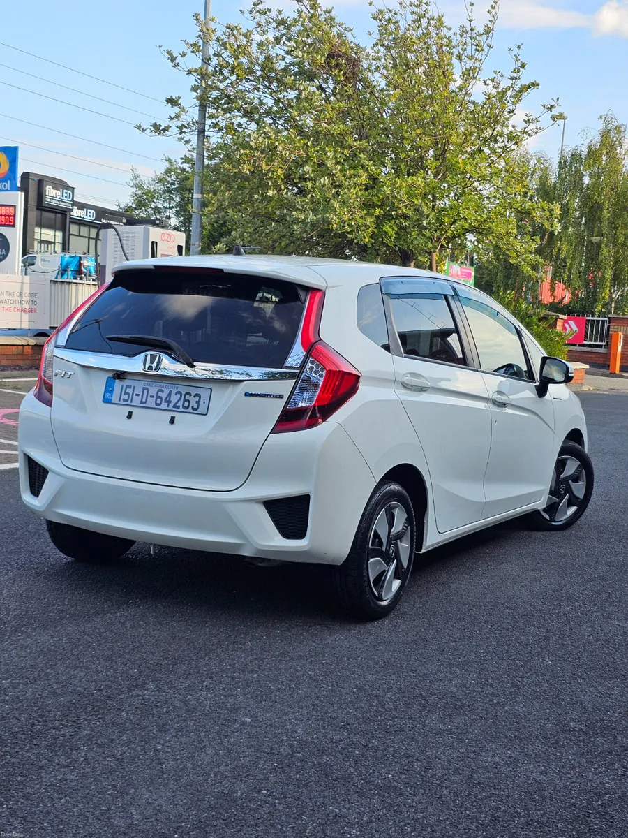 Honda Fit Hybrid Automatic  2015 - Image 2