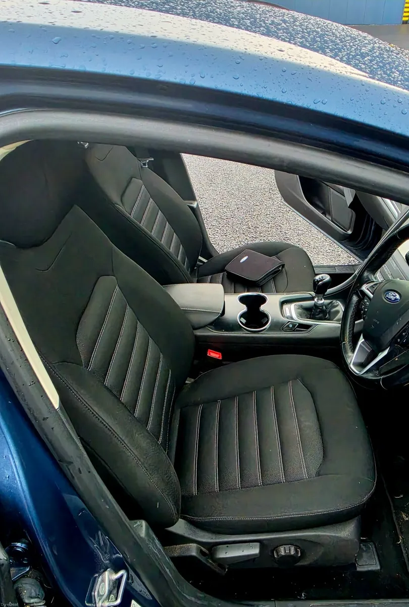 Ford Mondeo 2019 2.0 litre diesel, - Image 3