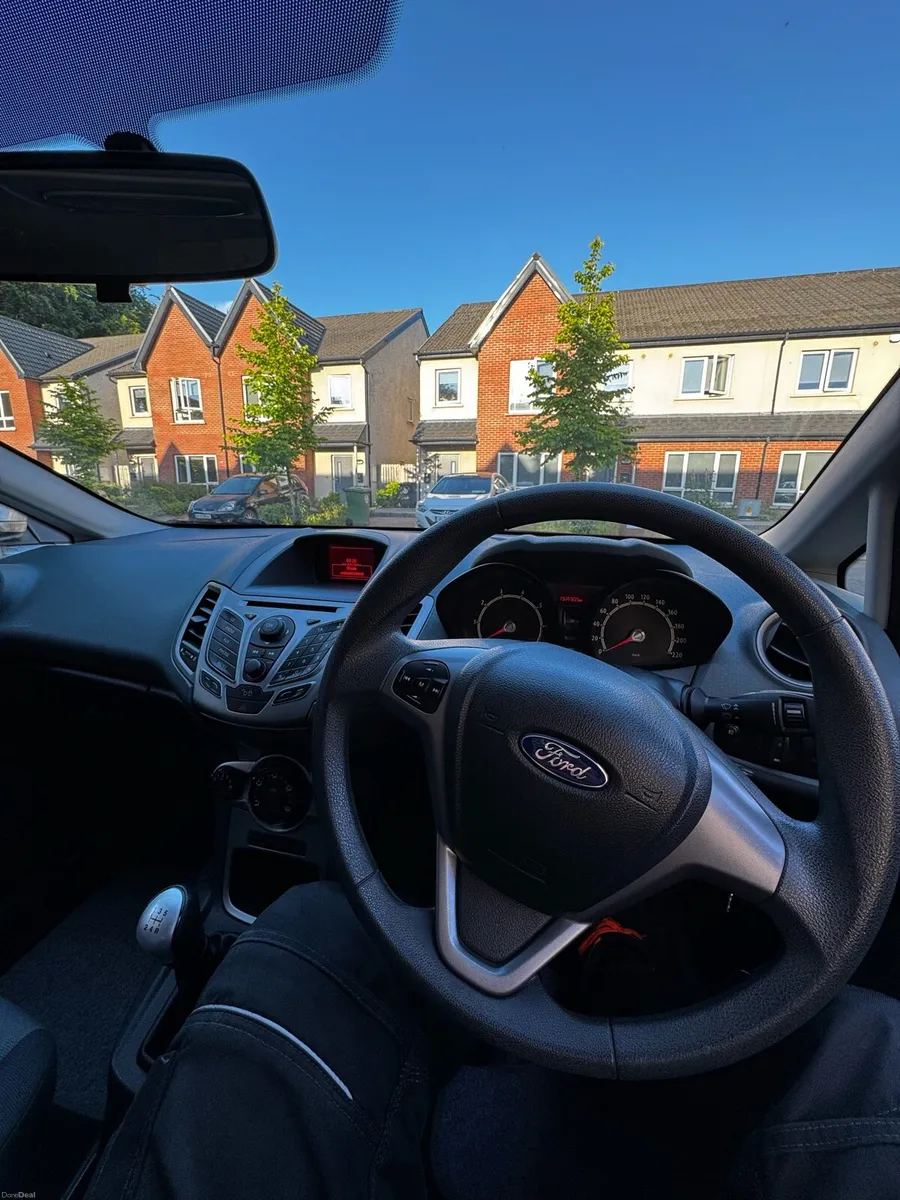 Ford Fiesta 1.2 Petrol – 2009 – Only 70,000 km - Image 4