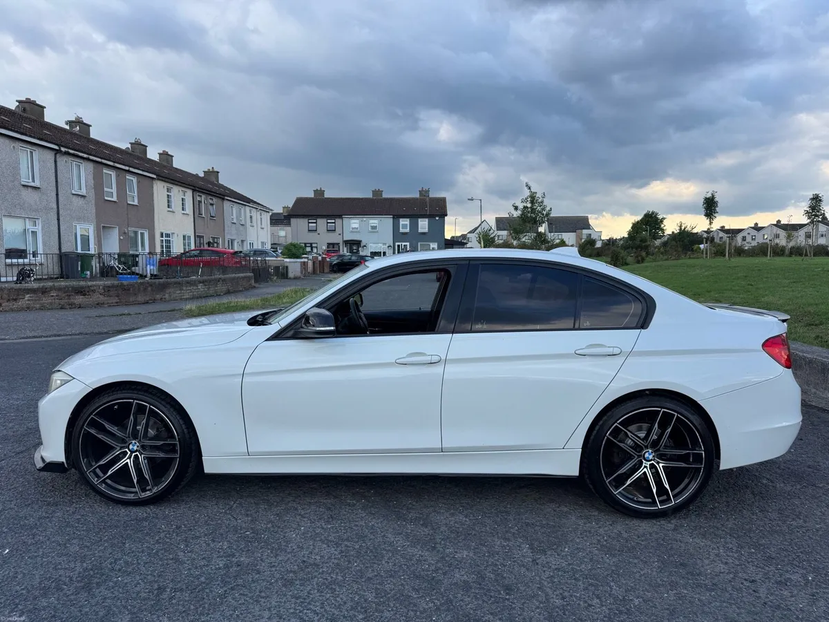BMW 318D Sport F30 Automatic - Image 5