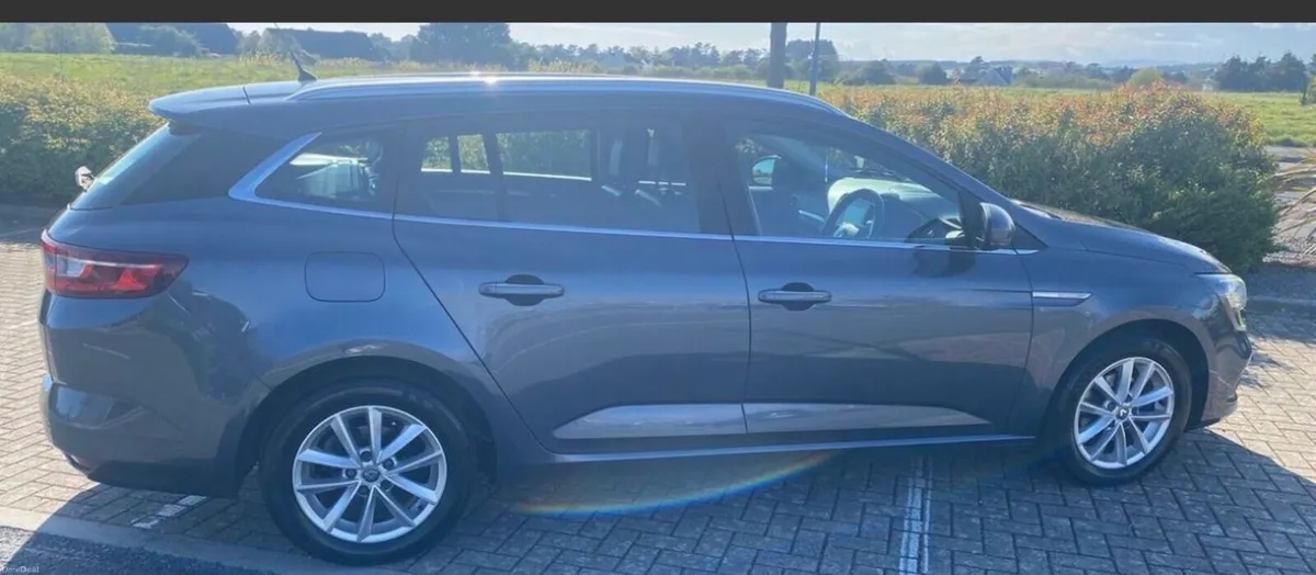 Renault Megane Tourer Dynamique Estate 2018 - Image 3