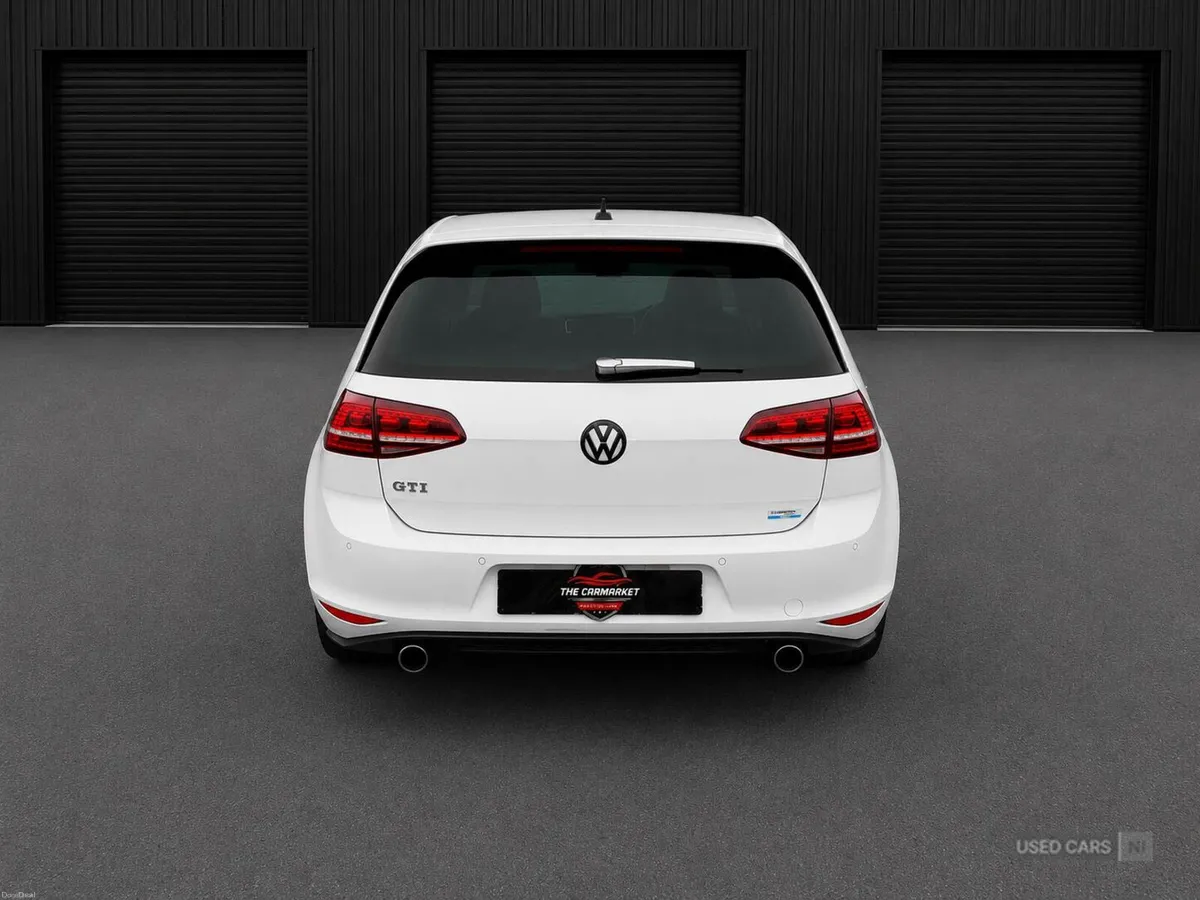 Volkswagen Golf 2.0 TSI BlueMotion Tech GTI DSG Eu - Image 6