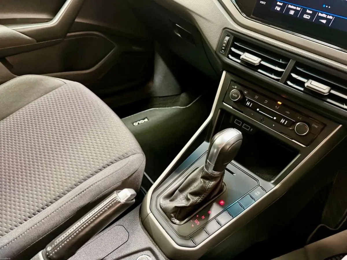 Volkswagen Polo TSI Comfort Line - Image 6