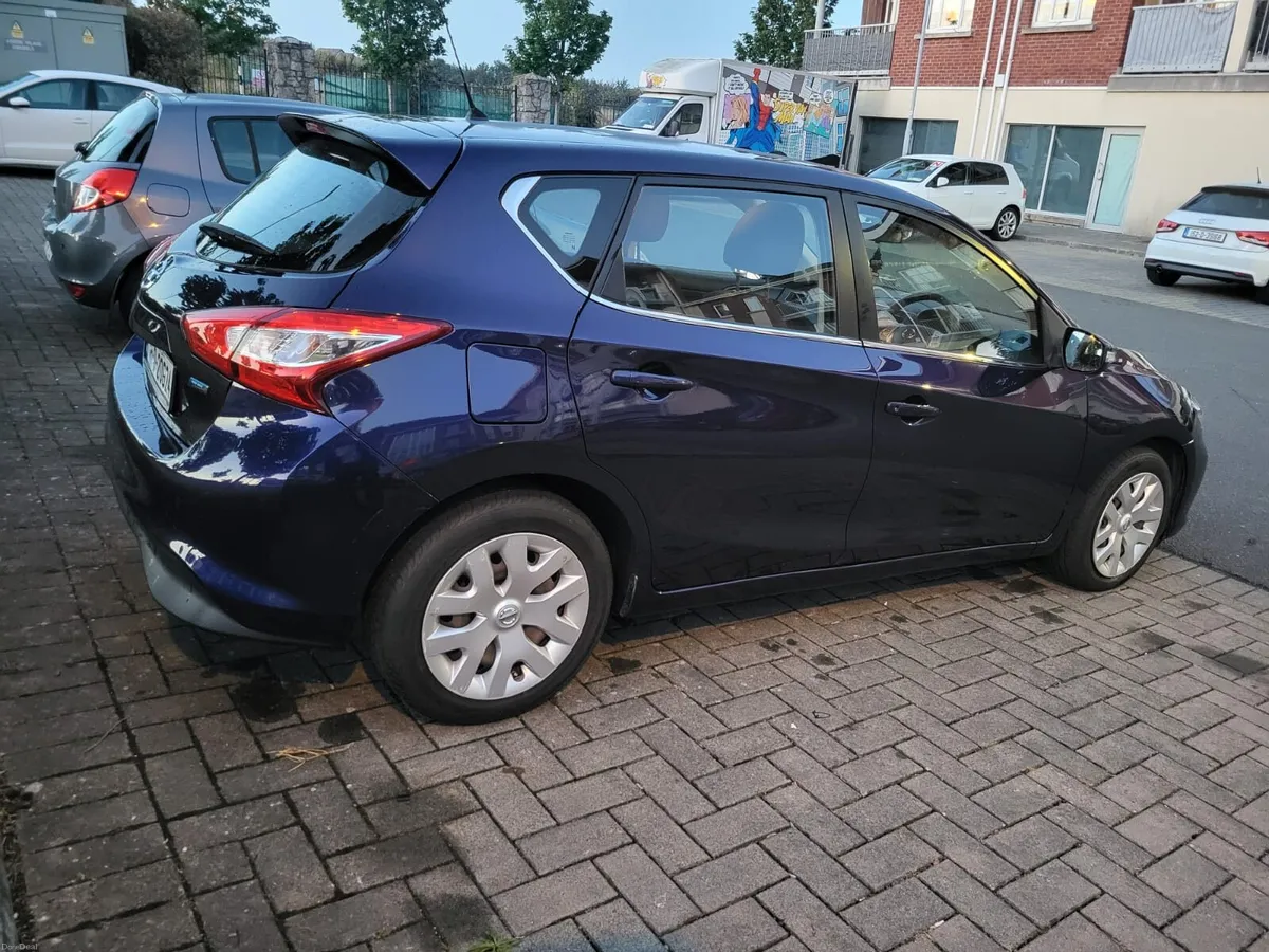 Car - Image 4