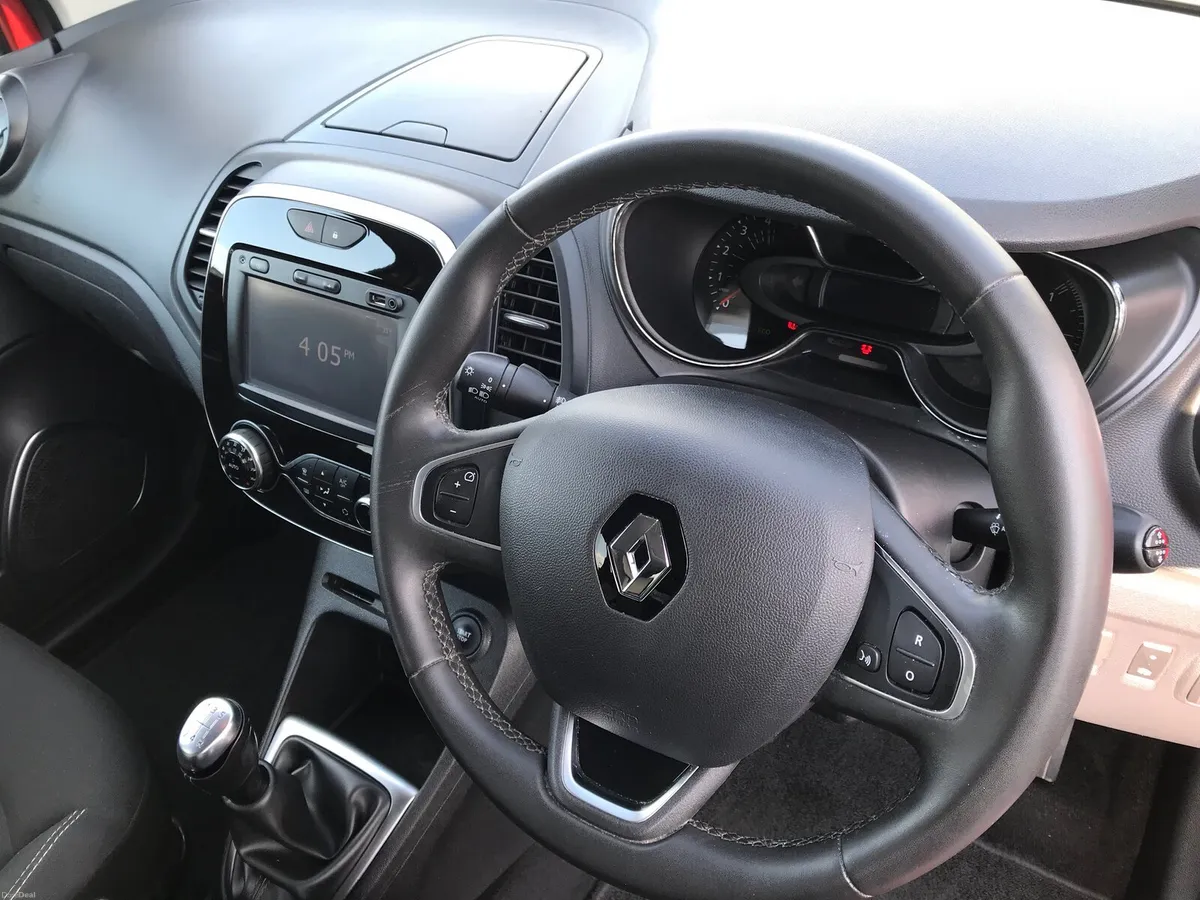 Captur 1.5 dCi 90 ICONIC - Image 6
