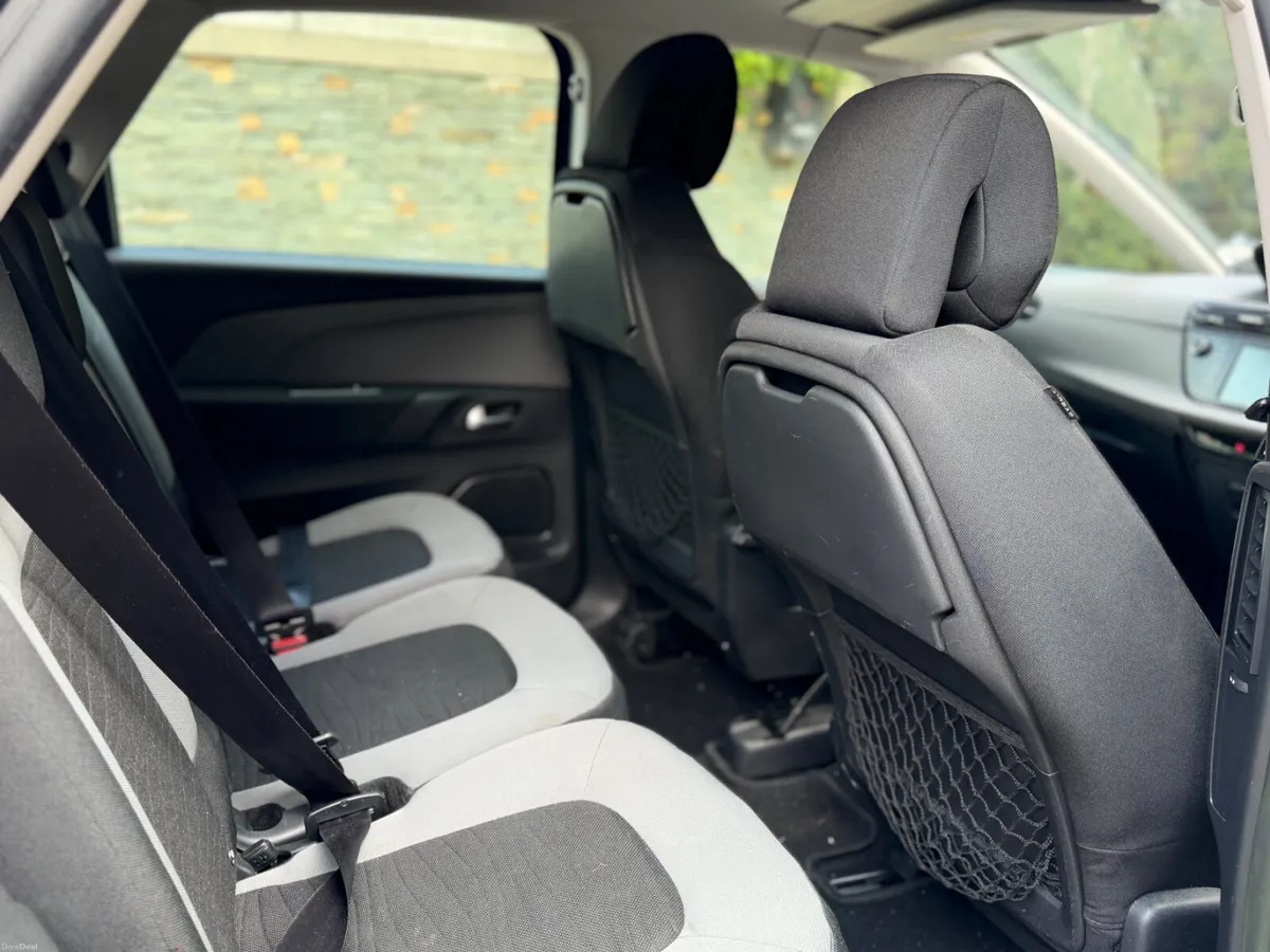 Citroen C4 2015 automatic - Image 5