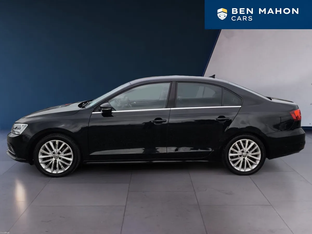 2017 Volkswagen Jetta Highline 1.4 TSI Petrol - Image 2