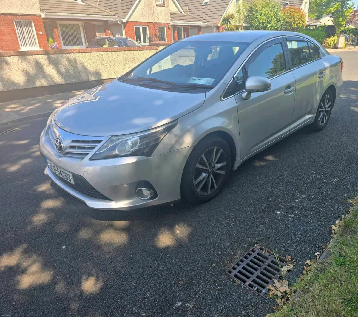 Toyota Avensis 2012 - Image 2