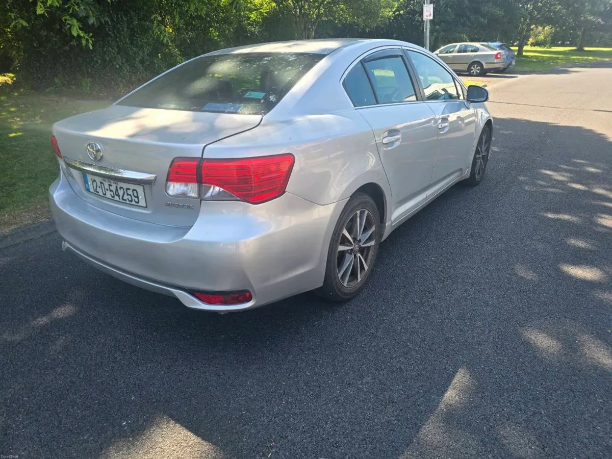 Toyota Avensis 2012 - Image 4