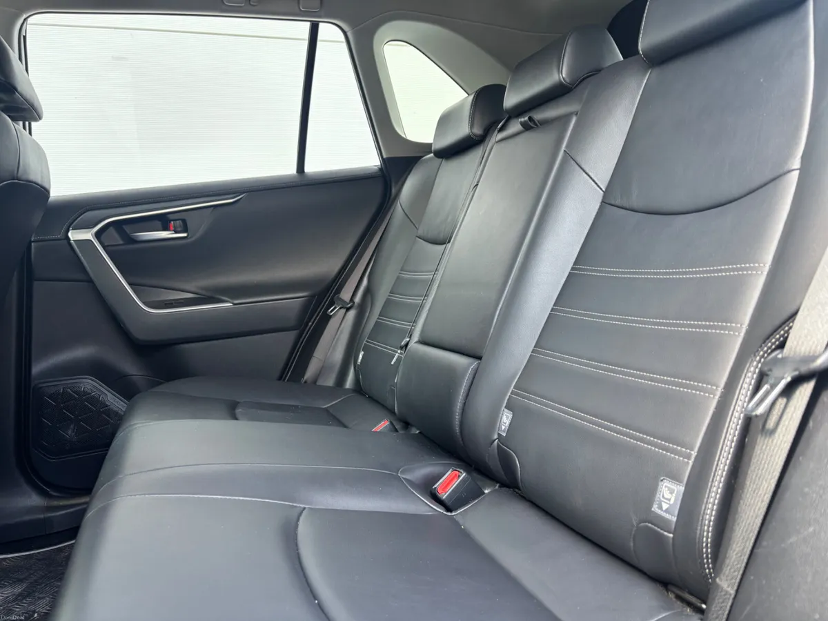 2019 TOYOTA RAV4 EXCEL 2.5i HYBRID AWD NCT - Image 6