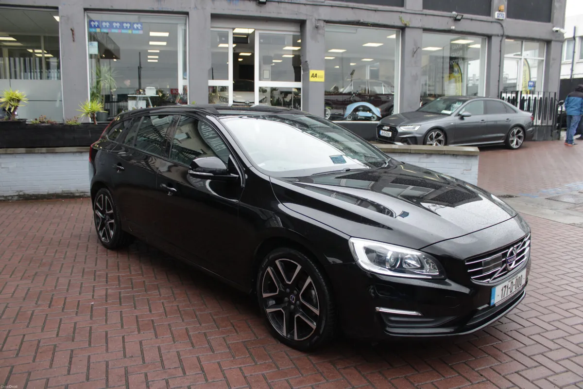 2017 VOLVO V60 - Image 1