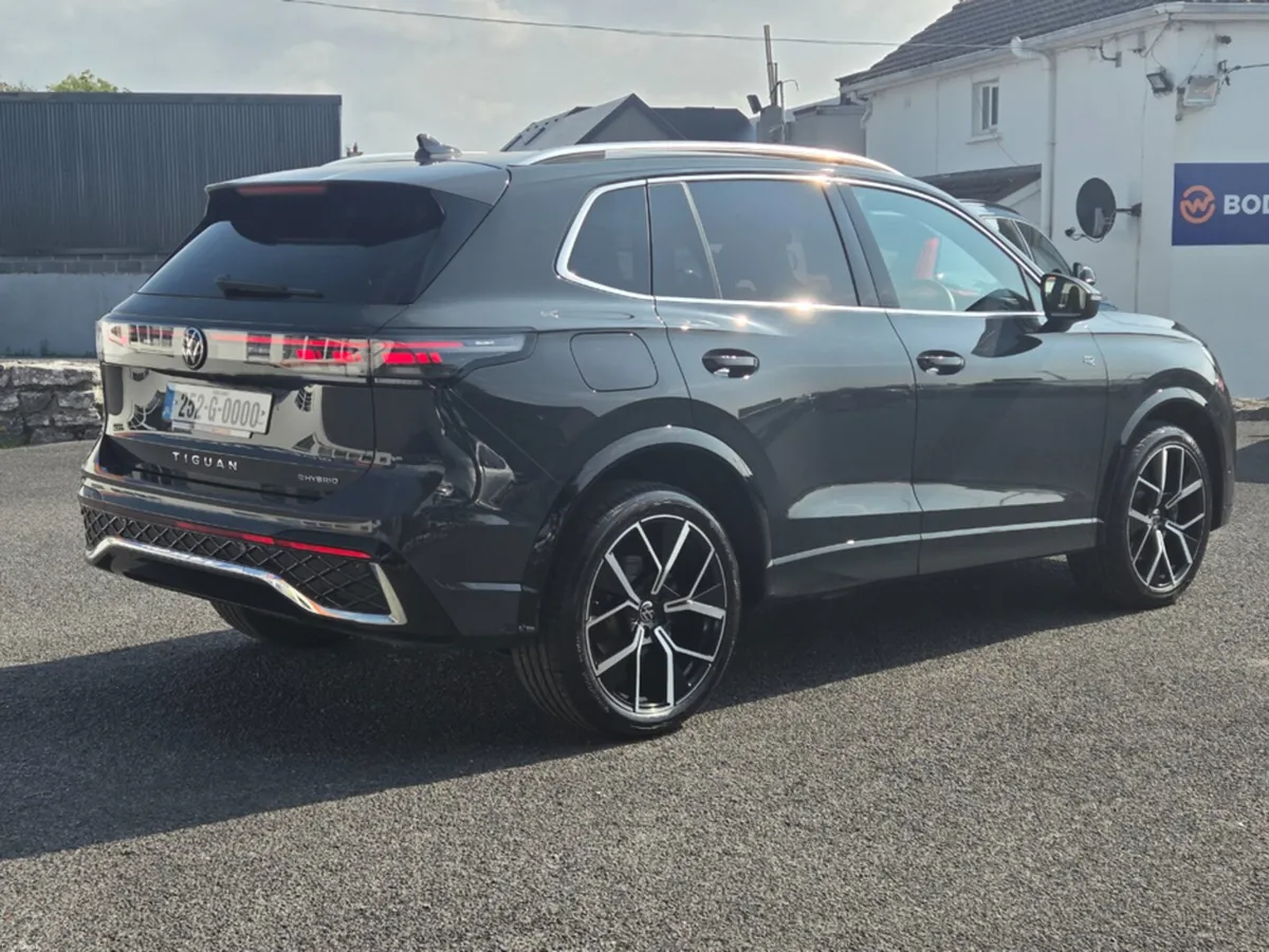 Volkswagen Tiguan R-LINE TSI PHEV S- DSG - Image 4