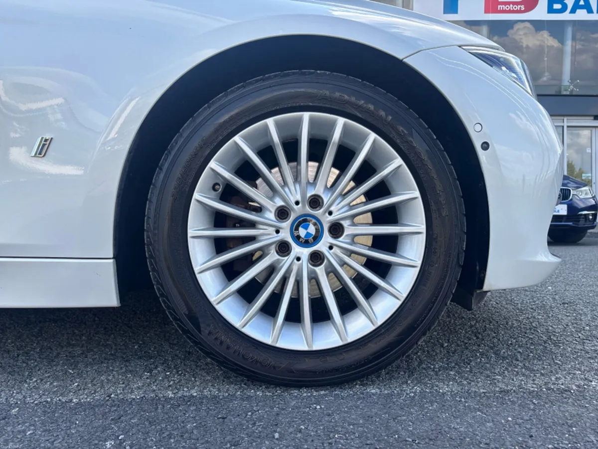 BMW 3-Series PHEV Full Leather  Automatic - Image 5