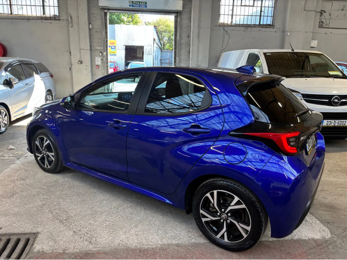 Toyota Yaris HYBRID 115 L-SPORT only 48000 kms - Image 4