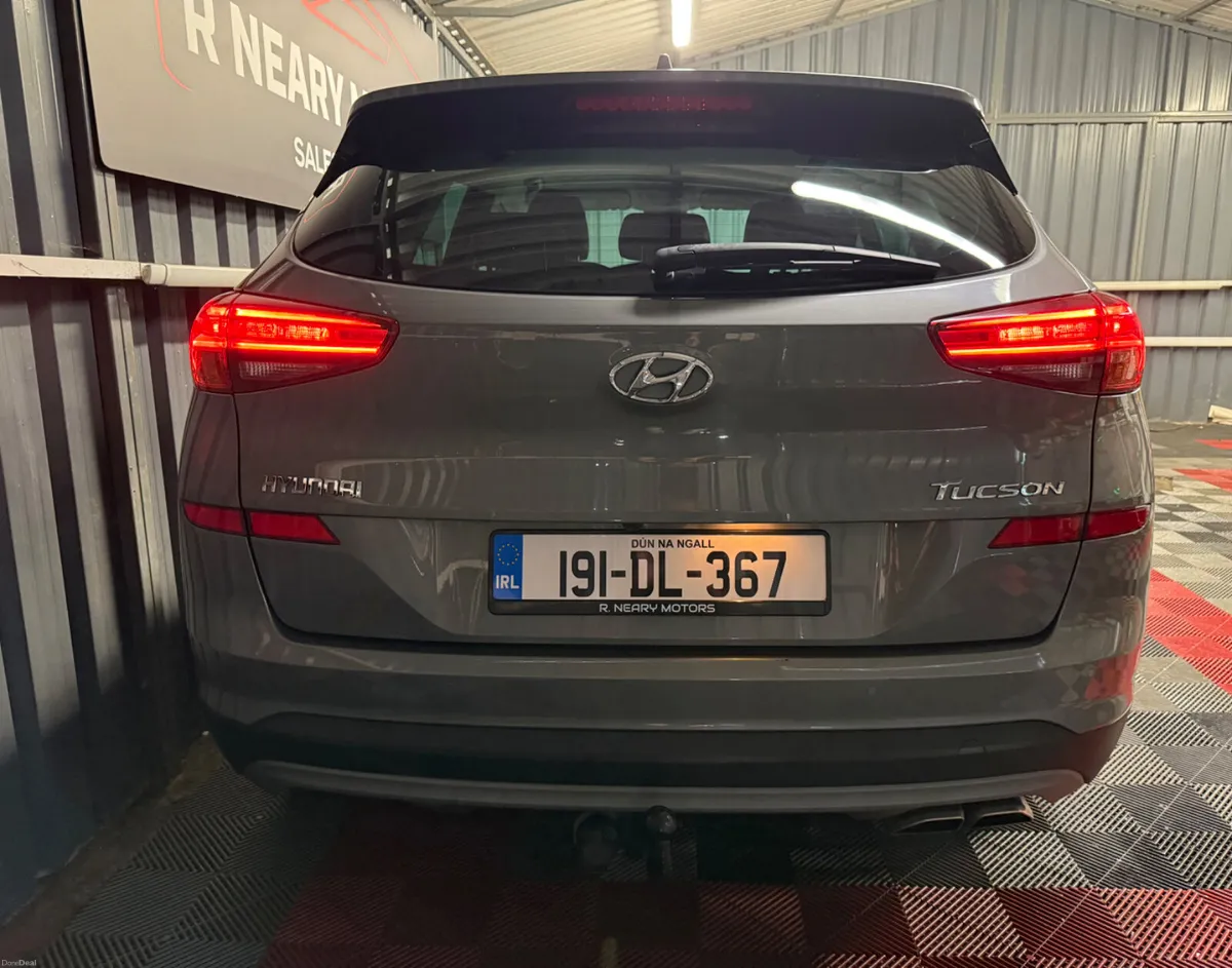 2019 Hyundai Tucson 2WD Executive Plus Diesel - Image 2