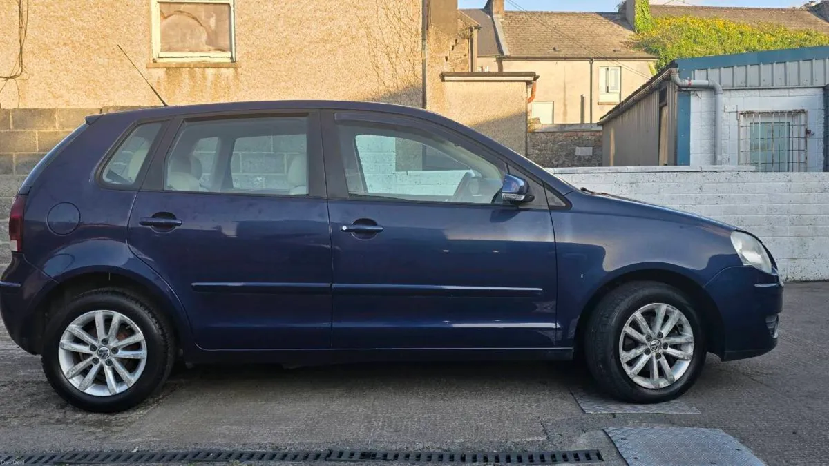 VW Polo 1.2 - Petrol 2009 - Excellent Condition - Image 2