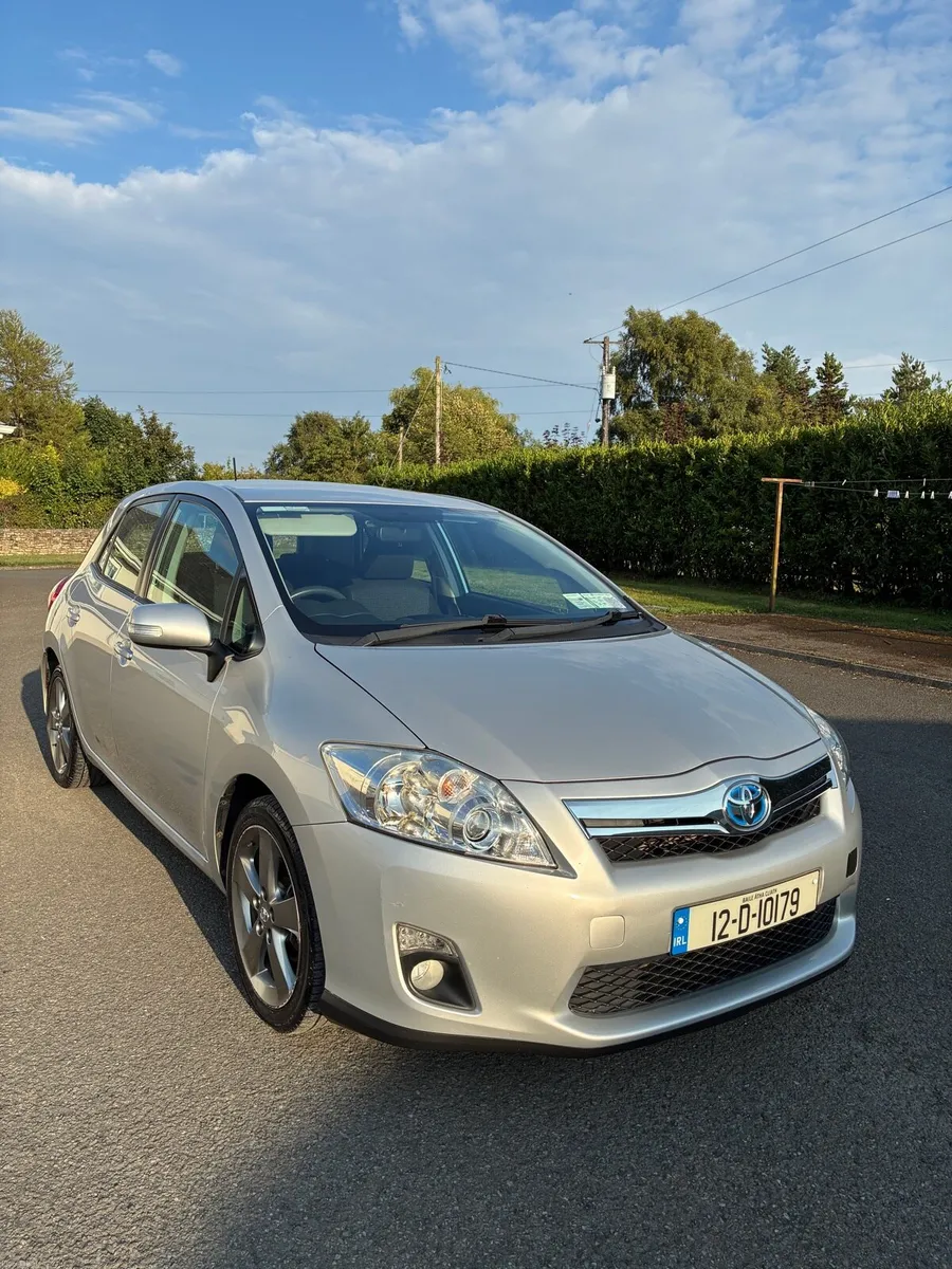 Toyota Auris 1.8 Petrol Hybrid 2012 - Image 1
