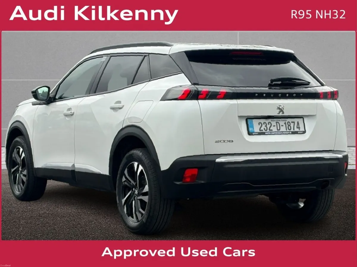 Peugeot 2008 ALLURE 1.2 100 BHP 5DR *1 OWNER - PRI - Image 3