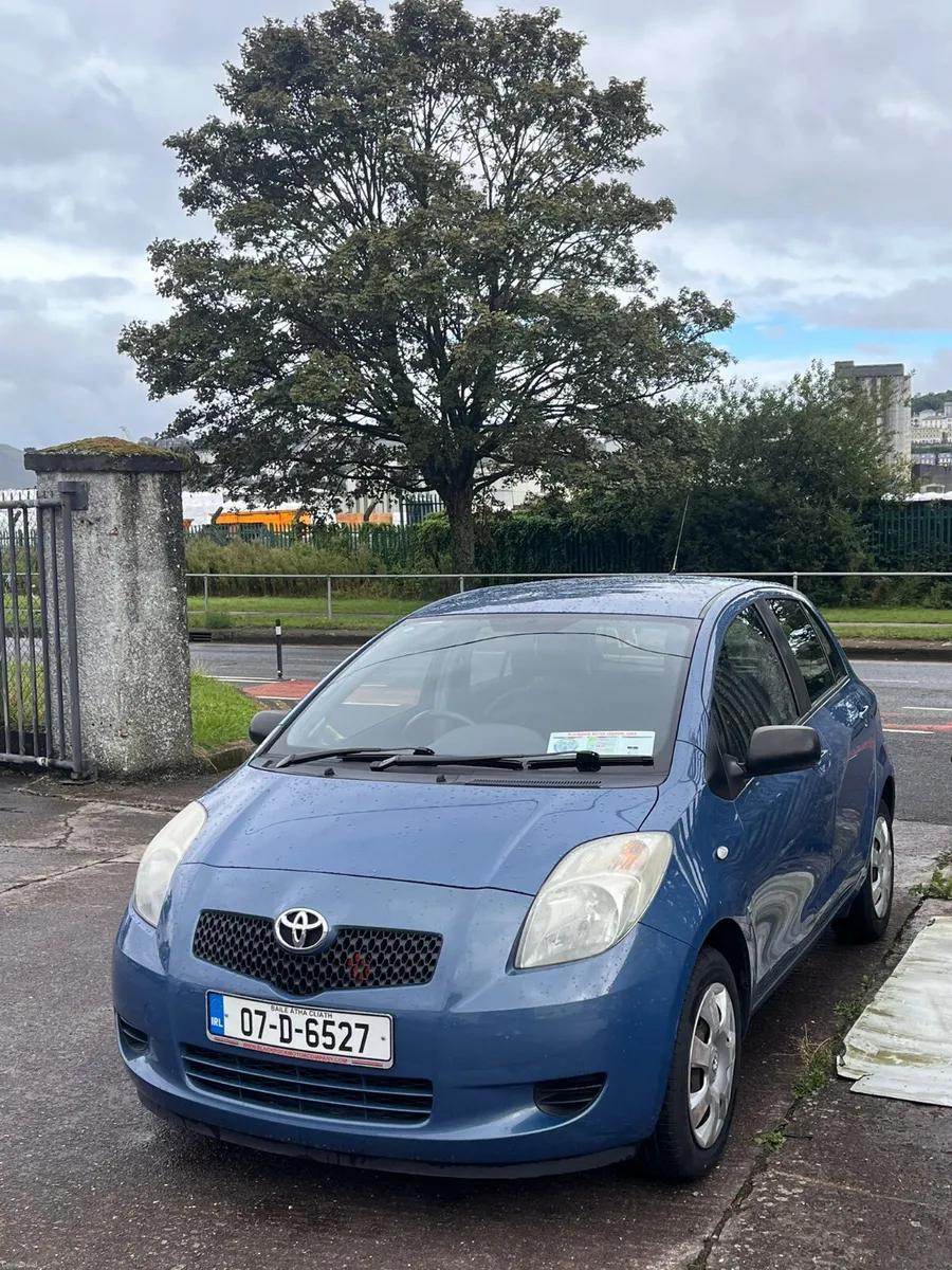 Toyota Yaris 2007 - Image 2