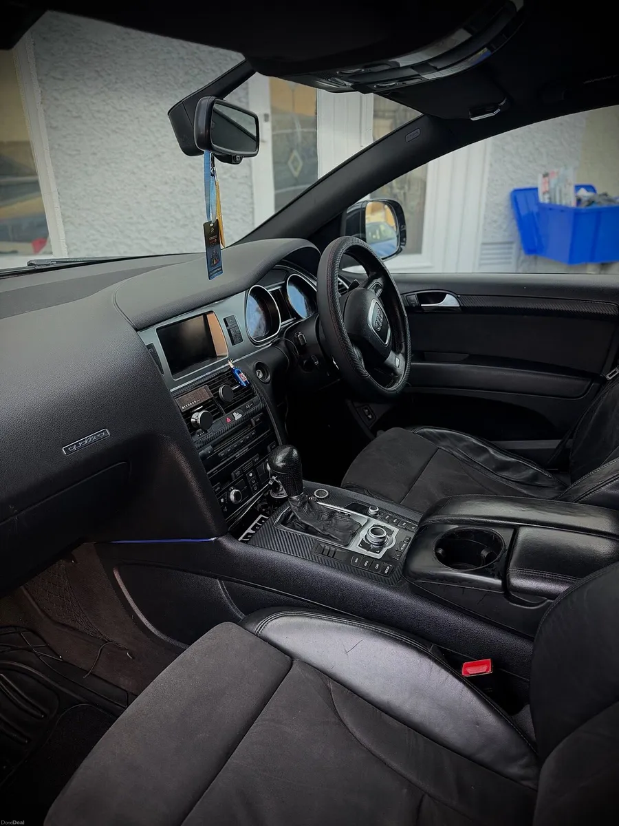Audi Q7 - Image 3