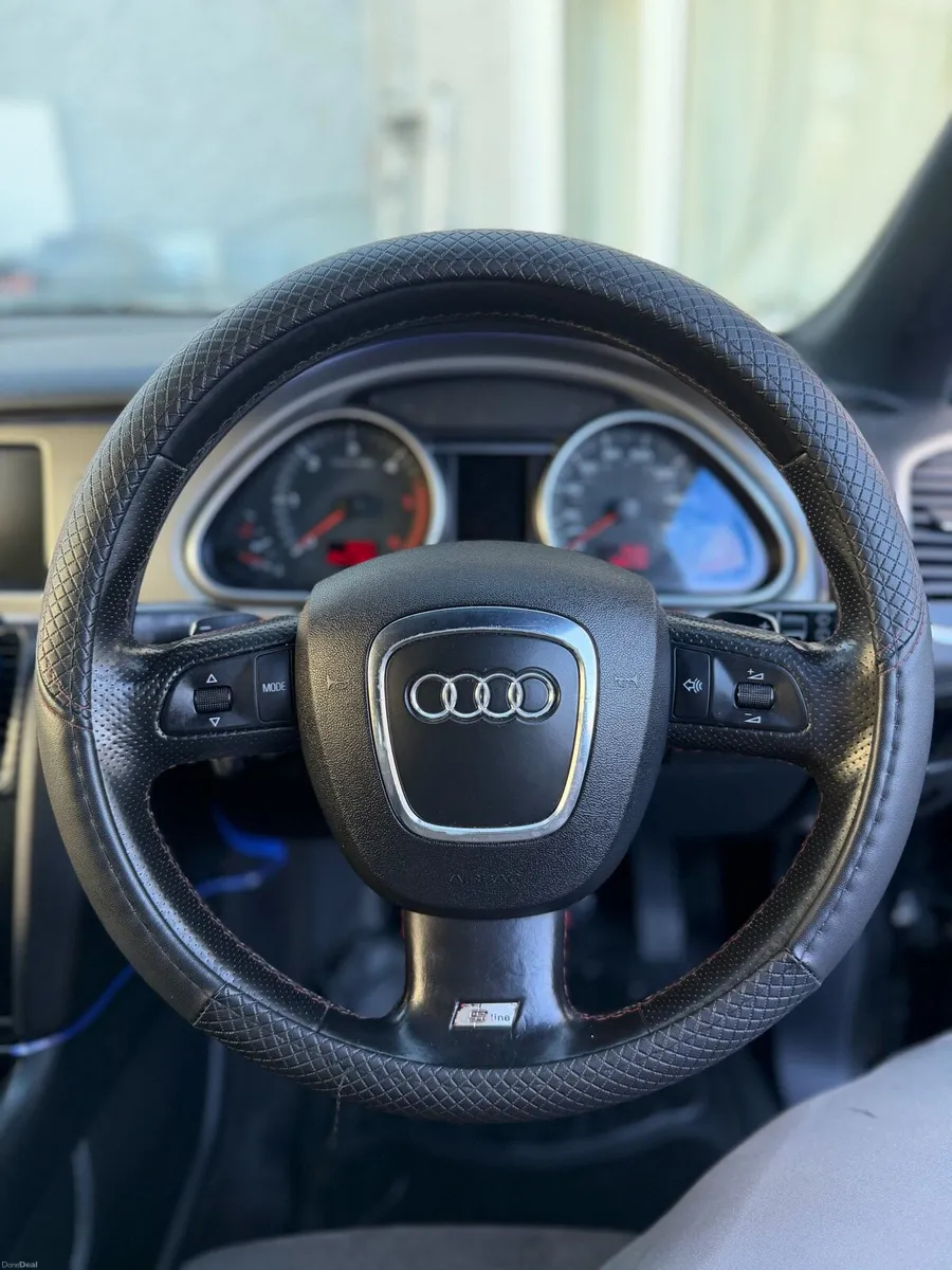 Audi Q7 - Image 5