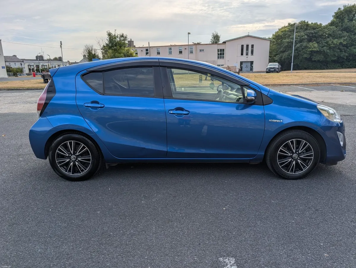 Toyota Aqua 2016 - Image 4