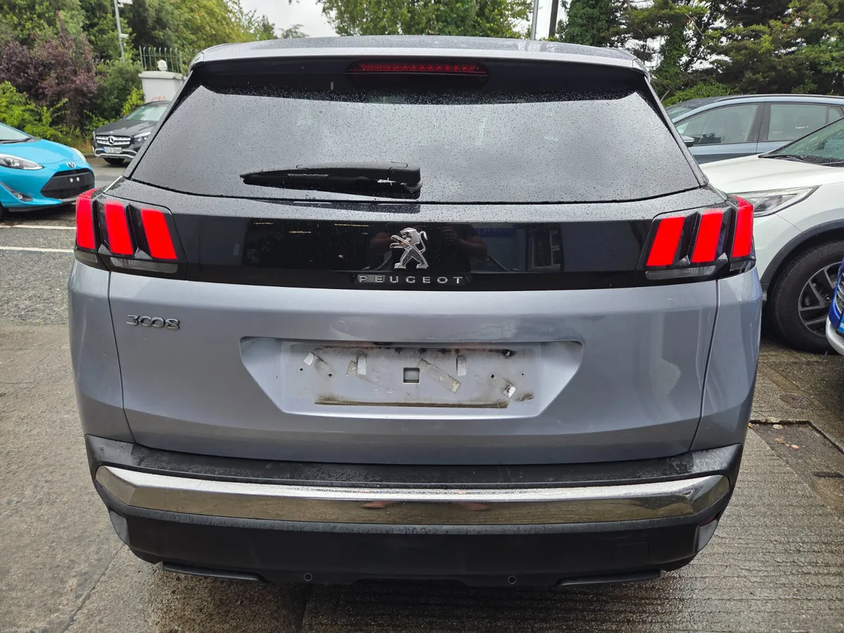 2018 PEUGEOT 3008 ALLURE 1.5 HDI MANUAL 130HP - Image 5