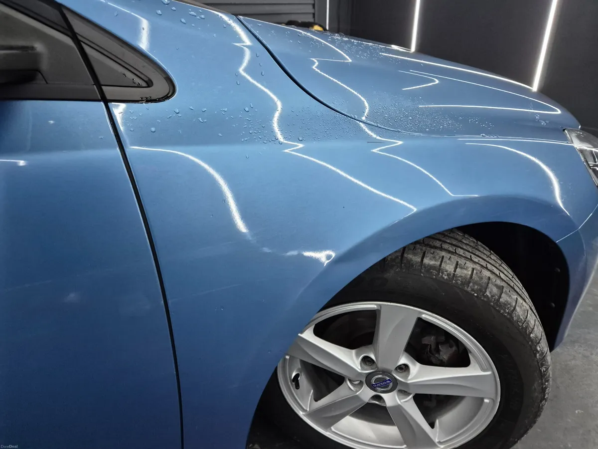 Volvo V40 2014 - Image 4