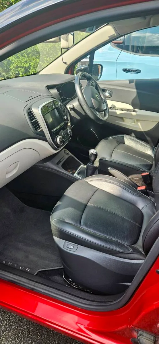 2018 Renault Captur GT Line 0.9 TCE NAV - Image 3