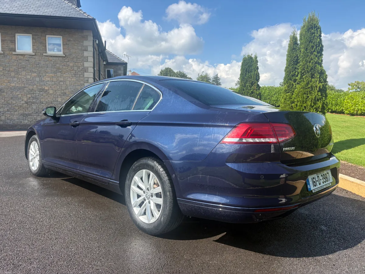 Volkswagen Passat 2016 - Image 4