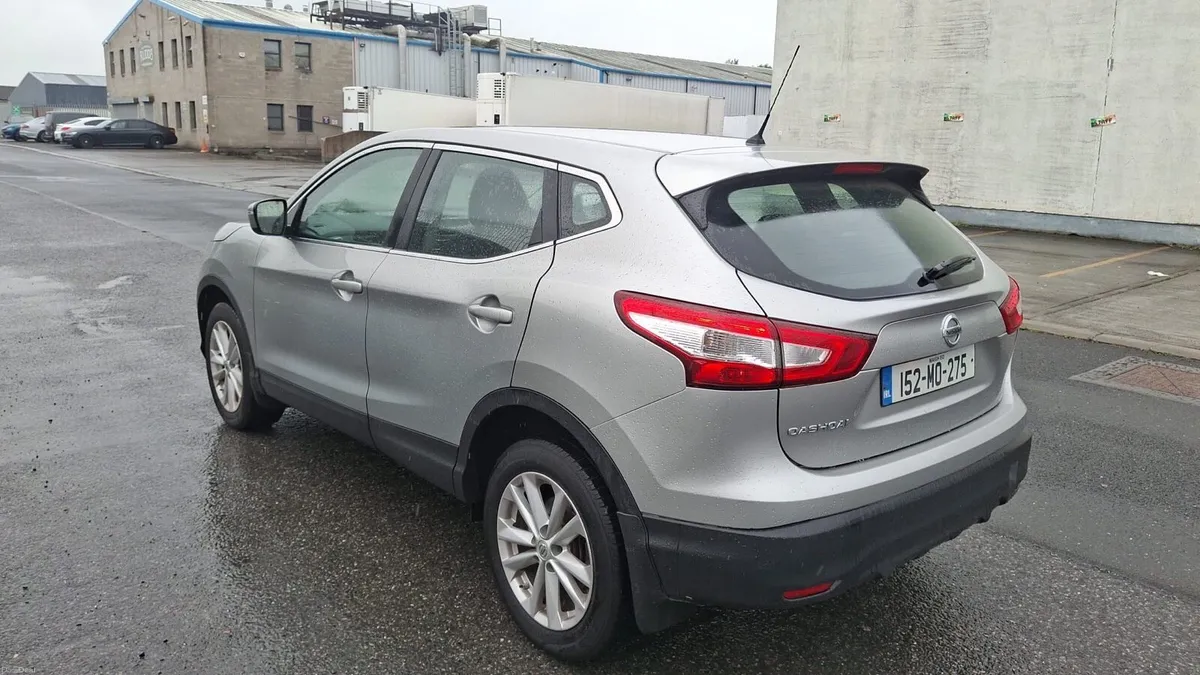 2015 Nissan Qashqai automatic - Image 4
