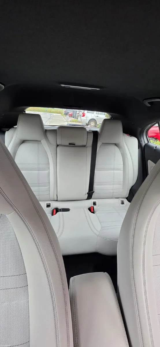Mercedes A180 CDI BlueEFFICIENCY Sport Automatic - Image 5